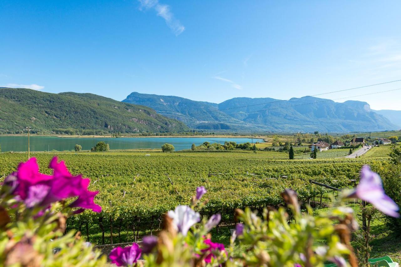 Weinhof Am See Caldaro Exteriör bild